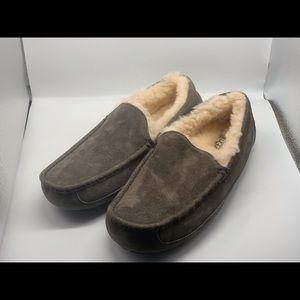 UGG Ascot Slipper